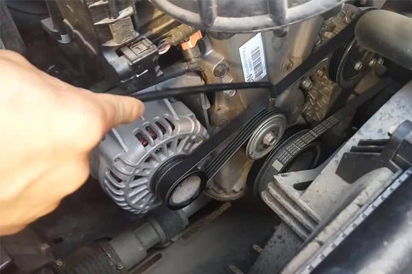 梁园转速传感器的工作原理是什么？