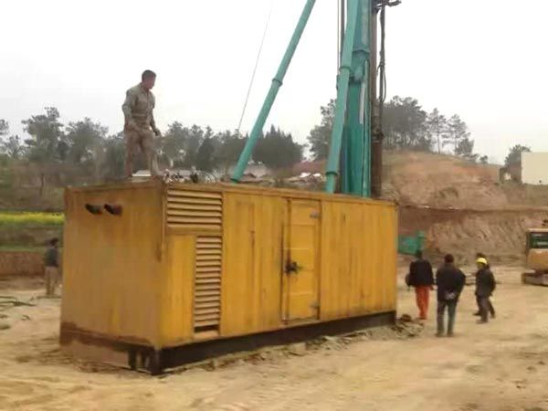 梁园如何判断水冷式机油散热器密封件是否需要更换？
